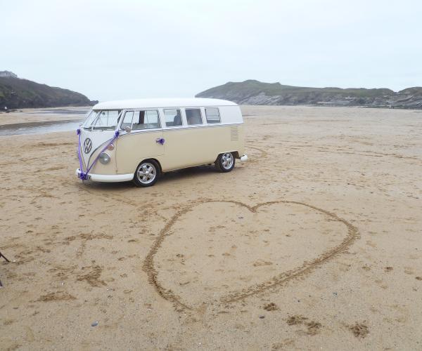 Lionel VW camper on the beach