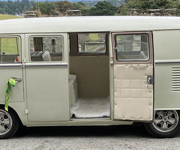 wedding car hire at Barnoon Chapel